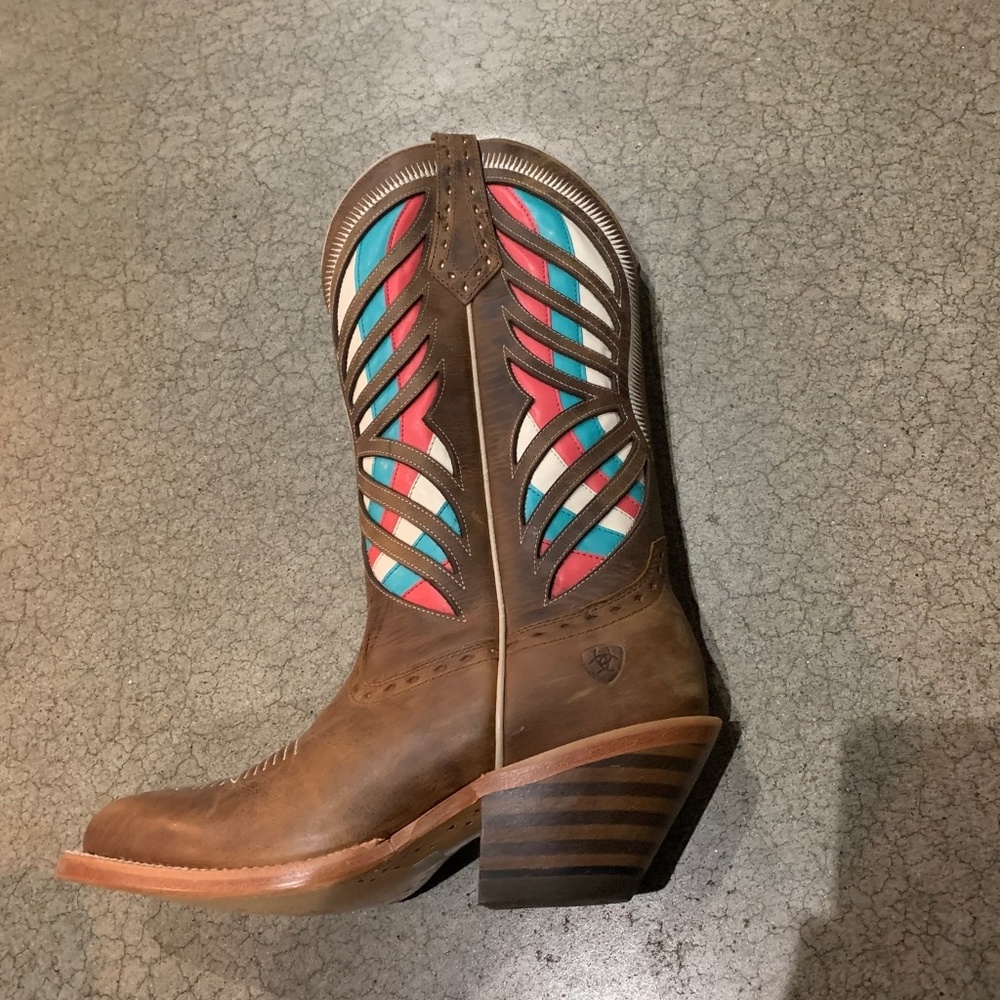 Womens Ariat Boots - Picture 3 of 3